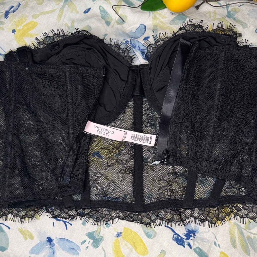 VS Elegant Black Lace Bustier